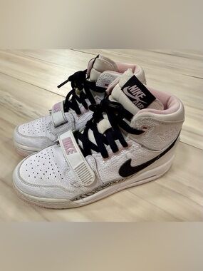 Nike Kids' White and Pink Jordan Legacy 312